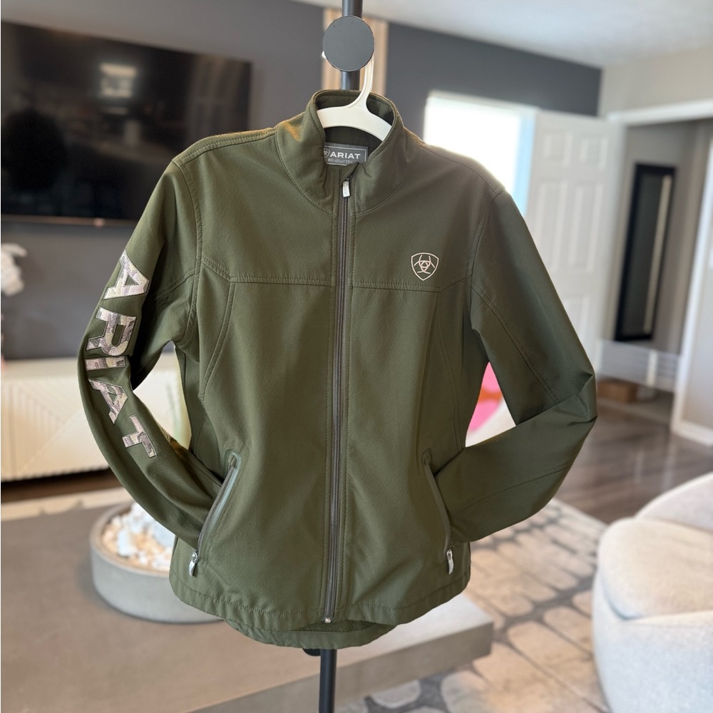 Ariat New Team Softshell Jacket size Medium